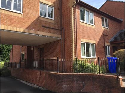 2 Bed Terraced House, Berkeley Crescent, SK14