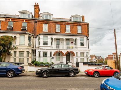 2 Bed Flat, Surrey Road, CT9