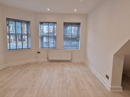2 Bed Flat, Earlsfield Road, SW18