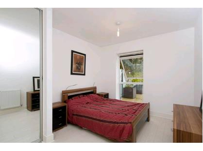 2 Bed Flat, Coombe Lane, SW20