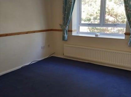 2 Bed Flat, The Groves, CH43