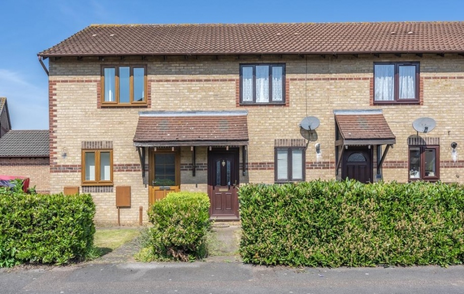 Bicester - 2 Bed Terraced House, Pine Close, OX26 - To Rent Now for £ ...