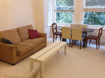 3 Bed Flat, Melrose Avenue, NW2