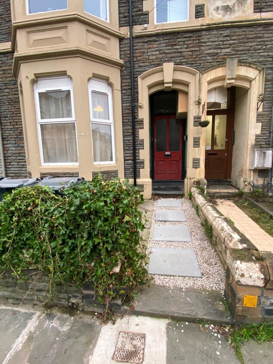 1 Bed Flat, Claude Rd, CF24 photo 2