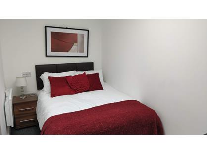 Studio Flat, The Midway, ST5