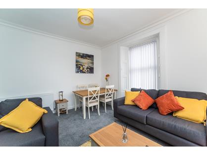 3 Bed Terraced House, Session Street, KY10