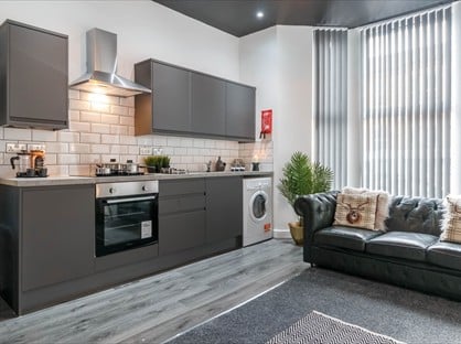 3 Bed Flat, Lorne Street, L7