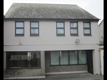 2 Bed Maisonette, Castle Street, PL14