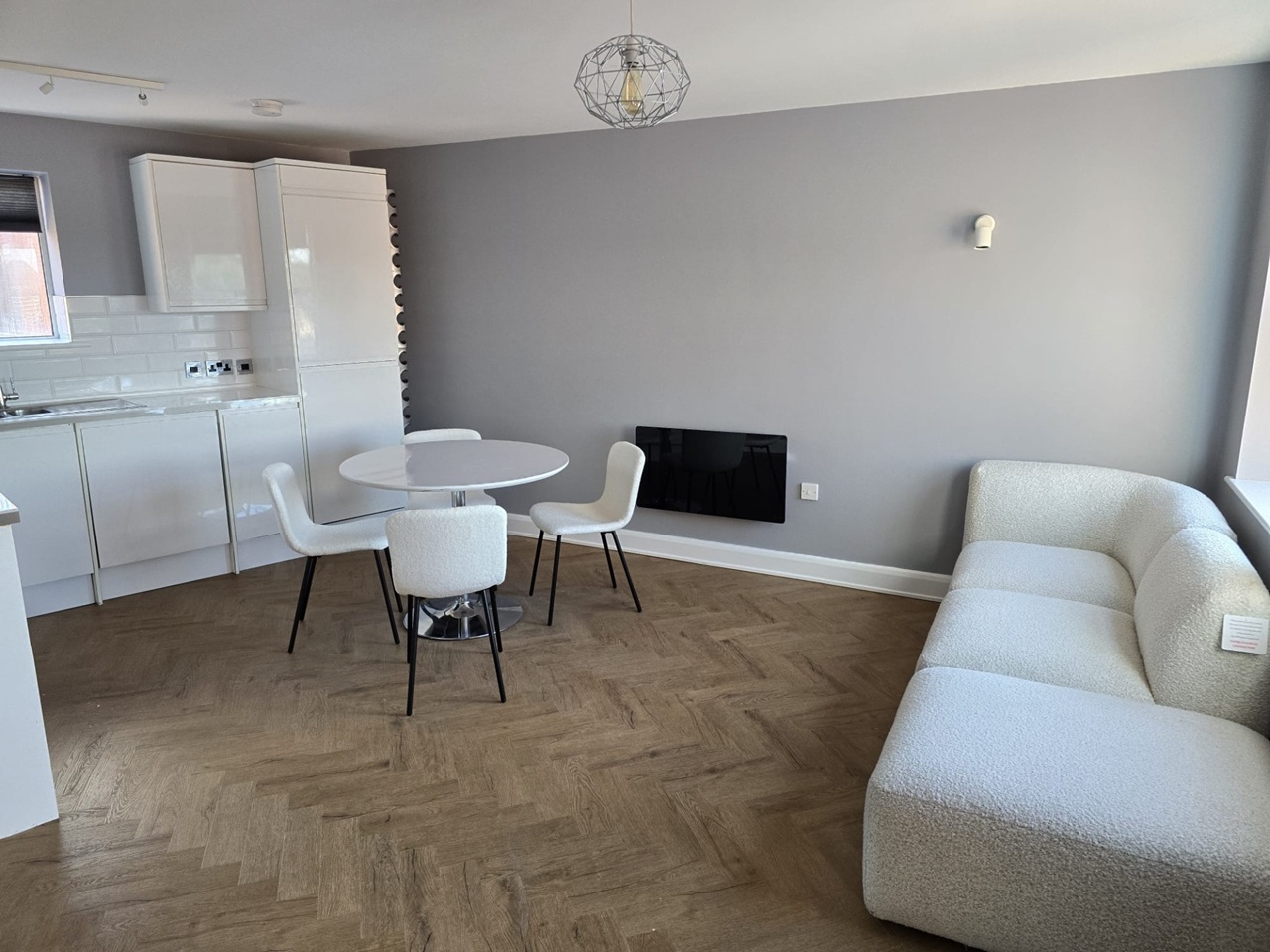 2 Bed Flat, Weekday Cross Building, NG1, N1 7GU