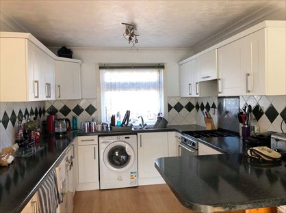 4 bed room for rent in Room in a Shared House, Abbey Road, RG24