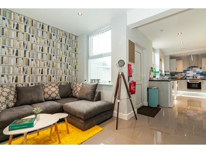 Room in a Shared House, Poplar Grove, SK2