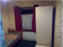 Room in a Shared House, Normandy Road, B20