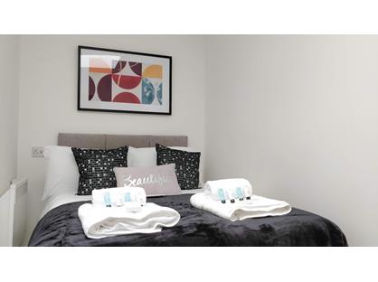 Studio Flat, The Midway, ST5