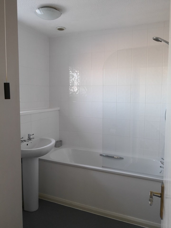 Shenley Church End, Milton Keynes 2 Bed SemiDetached House, Rhuddlan