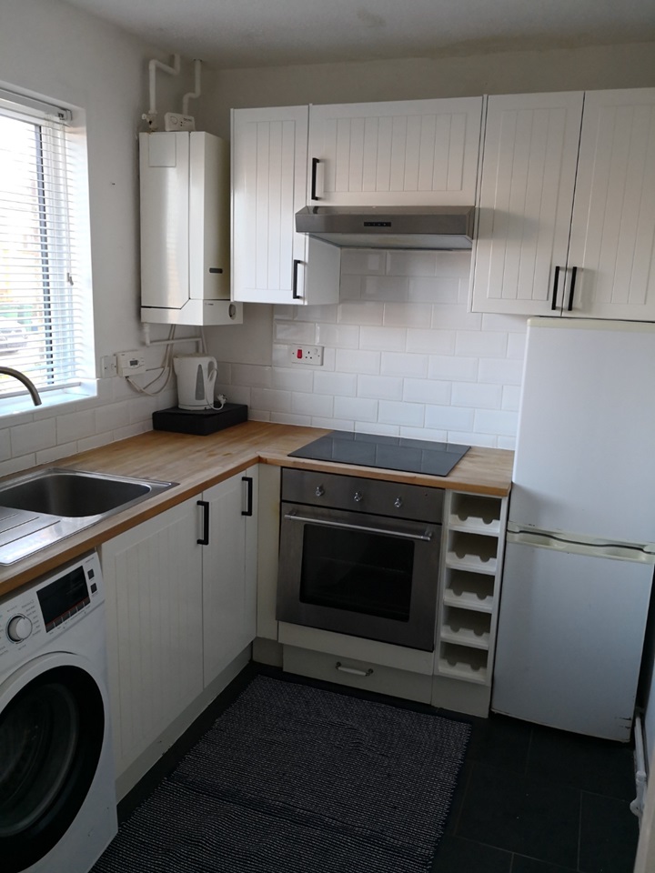 Shenley Church End, Milton Keynes 2 Bed SemiDetached House, Rhuddlan