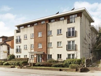 2 Bed Flat, Brighton Road, CR8