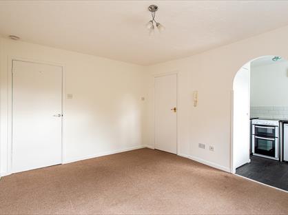 1 Bed Flat, Frobisher Road, DA8