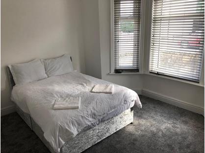 Room in a Shared House, Old Christchurch Road, BH1