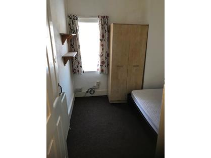 Room in a Shared House, Warwick Road, B11