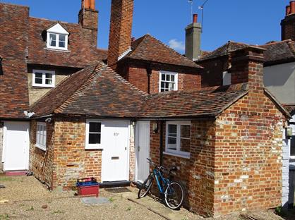 3 Bed Terraced House, Northgate, CT1