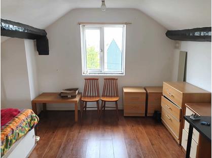 Studio Flat, St. Annes Road, B64