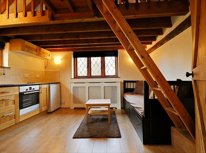 Studio Flat, The Annexe, RG40