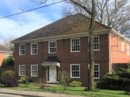 2 Bed Flat, Oaklands, RG27