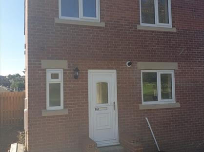 2 Bed Semi-Detached House, Holland Street, WF17