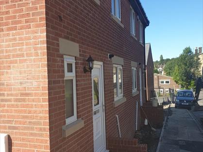 2 Bed Semi-Detached House, Holland Street, WF17