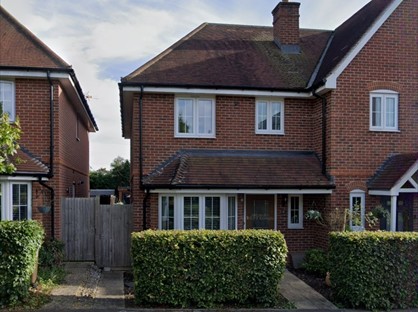 3 Bed Semi-Detached House, Blackberry Gardens, RG41