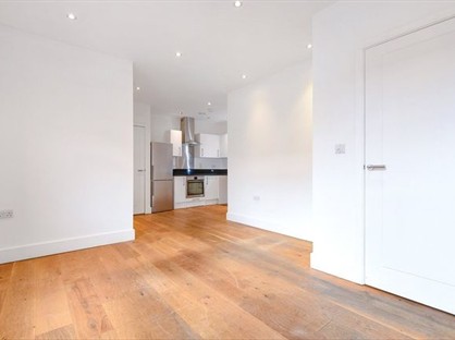 2 Bed Flat, Admiral House, GU15