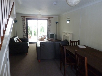 4 Bed Terraced House, Berkeley Close, SO15