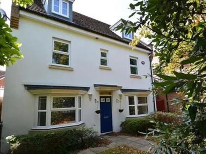 6 Bed Detached House, Church Lane, SL3