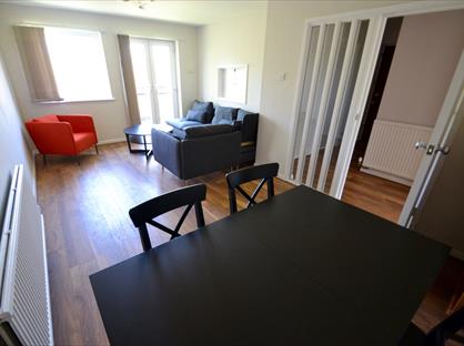 2 Bed Flat, Crown Walk, HA9