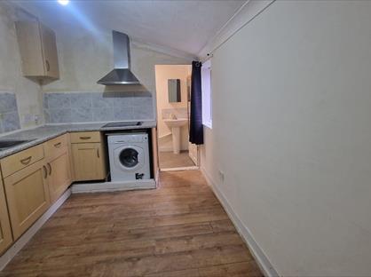 Studio Flat, Blackmoor Avenue, NN18