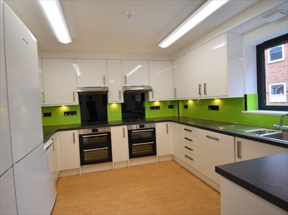 8 Bed End Terrace, Hillside Court, RG1