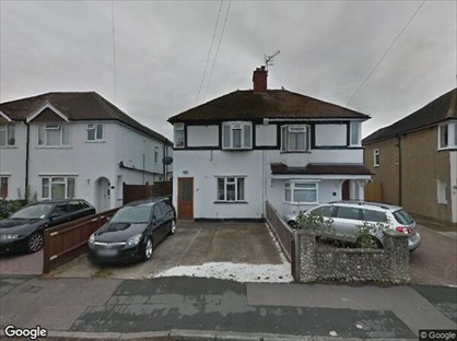 2 Bed Flat, Hanworth Road, RH1
