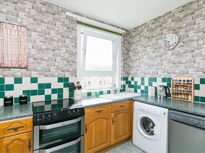 1 Bed Flat, Clearburn Road, EH16