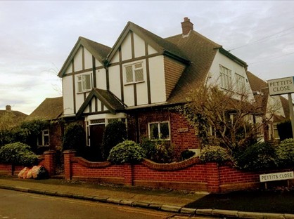 3 Bed Semi-Detached House, Pettits Lane, RM1