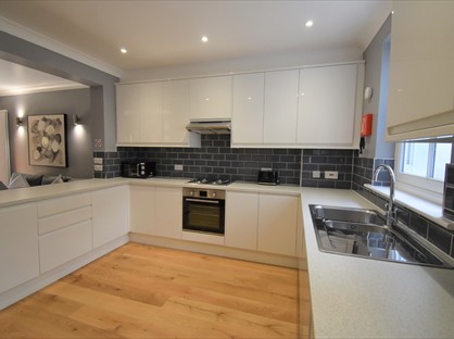 4 Bed Terraced House, Erleigh Road, RG1