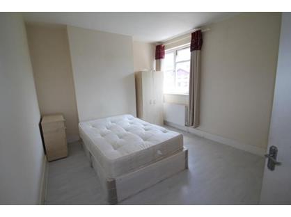 Room in a Shared Flat, Morland Road, CR0