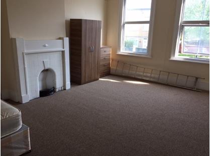 Room in a Shared Flat, Lee High Road, SE13