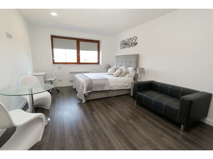 Studio Flat, Lower Bryan Street, ST1