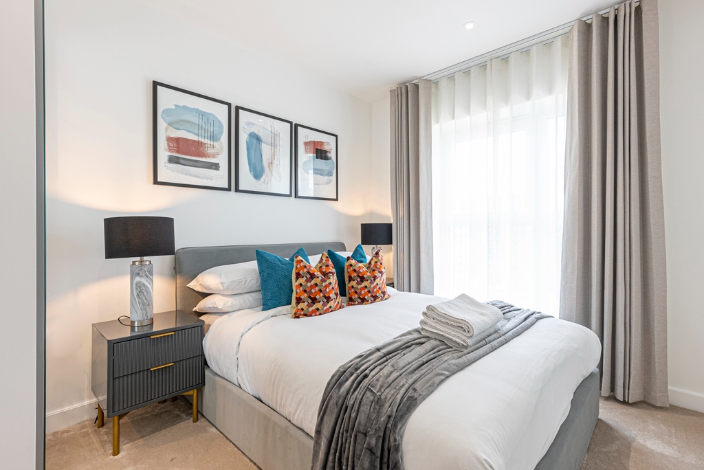 London 3 Bed Flat, Farington House, NW9 To Rent Now for £3,500.00 p/m