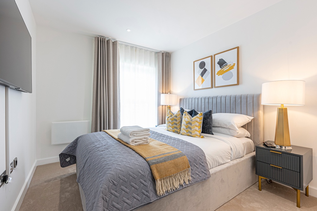 London 3 Bed Flat, Farington House, NW9 To Rent Now for £3,500.00 p/m