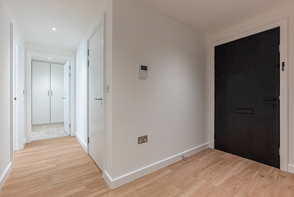 London 3 Bed Flat, Farington House, NW9 To Rent Now for £3,500.00 p/m