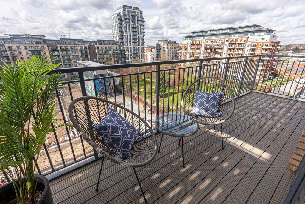 London 3 Bed Flat, Farington House, NW9 To Rent Now for £3,500.00 p/m