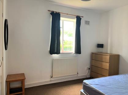 Room in a Shared Flat, Honeywell Road, SW11