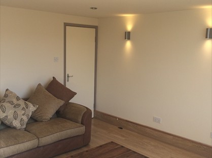 2 Bed Flat, Market Street, SK14