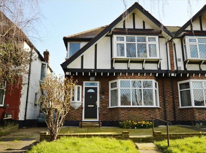 Room in a Shared House, Watford Way, NW4